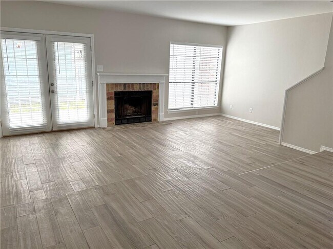 Foto del edificio - 5900 Grelot Rd