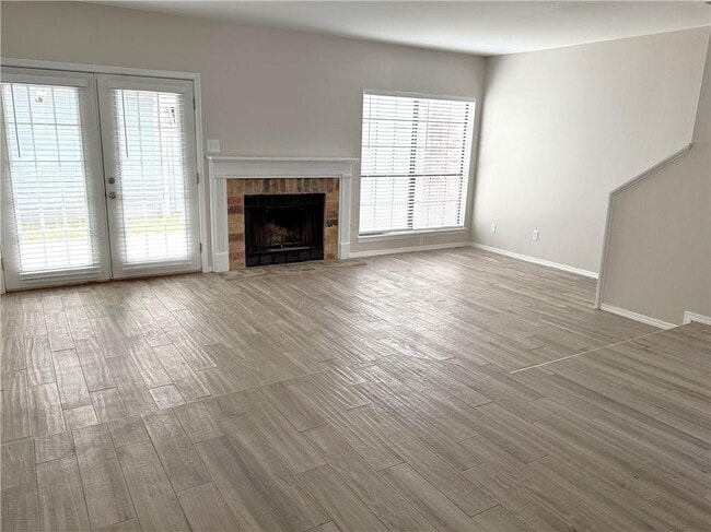 Building Photo - 5900 Grelot Rd
