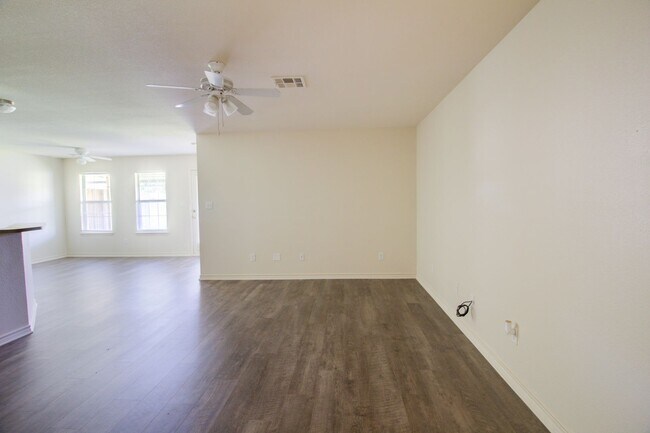 Foto del edificio - Cougar Ridge Duplex