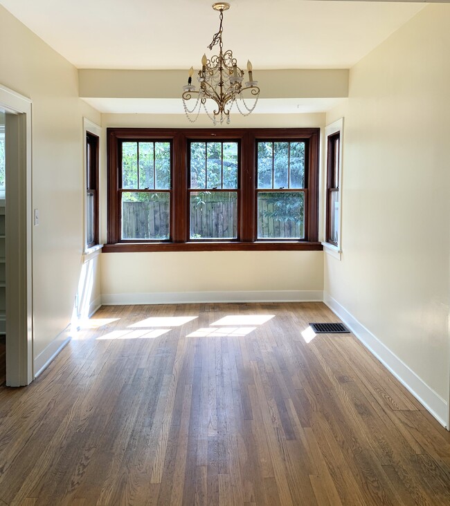 Building Photo - 4207 N Albina Ave