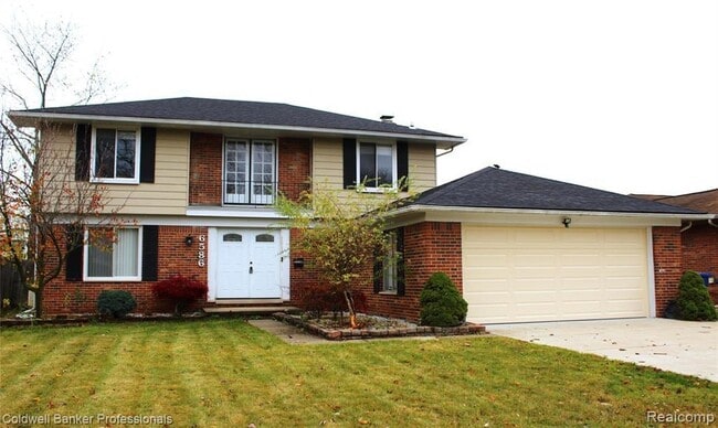 Building Photo - 6586 Carriage Hills Dr