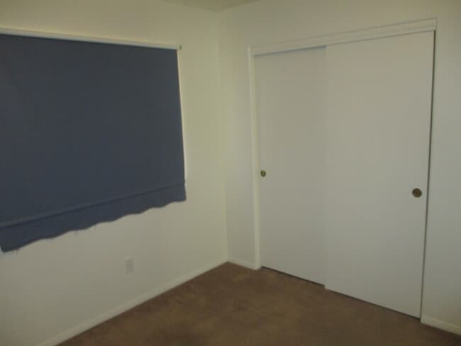 Building Photo - APPLICATION APPROVED- Two Bedroom Townhome...