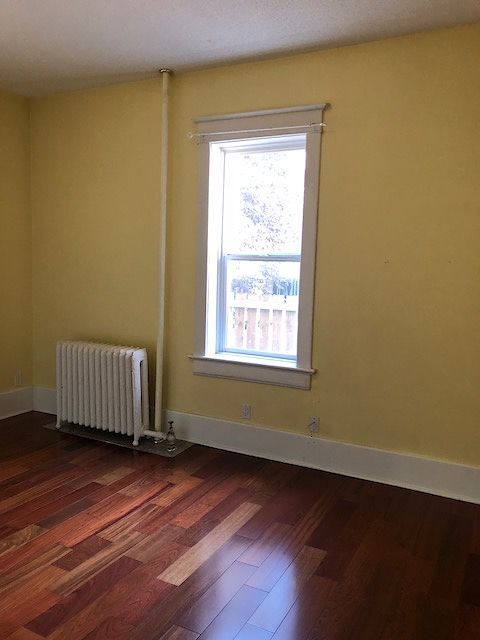Photo du bâtiment - One Bedroom in Heritage Building