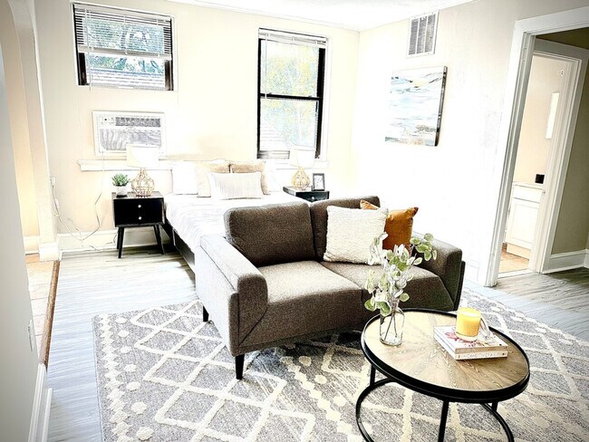 Foto del edificio - 236 W Walnut Ln