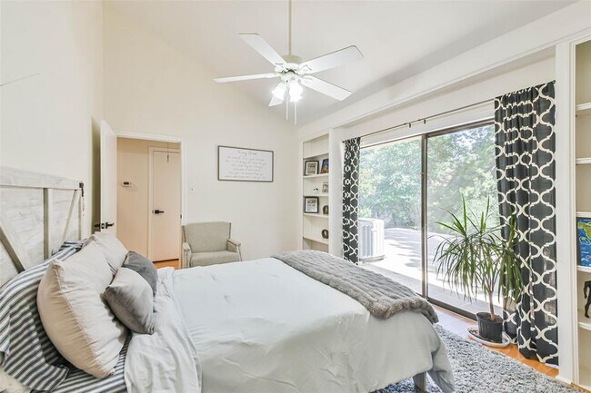 Foto del edificio - 201 Vanderpool Ln