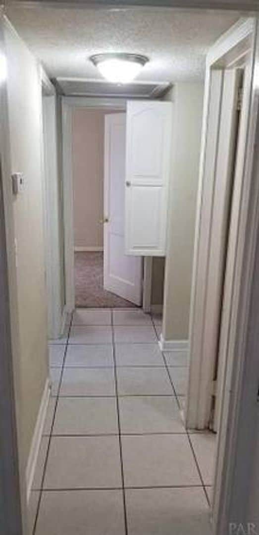 Building Photo - 205 Turner Dr