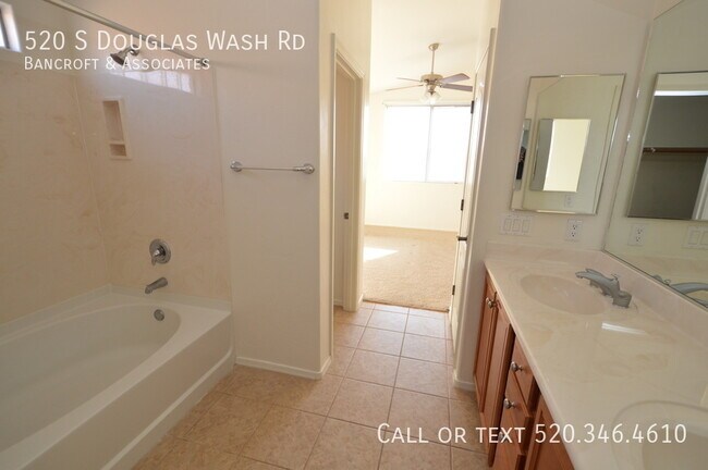 Building Photo - 520 S Douglas Wash Road, Vail, AZ 85641