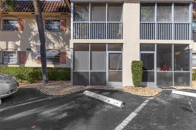 Building Photo - 101 E McNab Rd