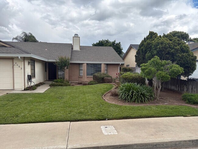 Foto del edificio - 4062 Glendale Ct