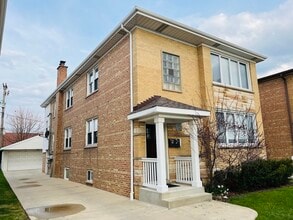 Building Photo - 4532 Nottingham Ave