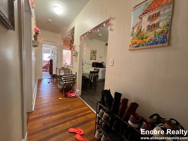 Foto del edificio - 1589 Beacon St