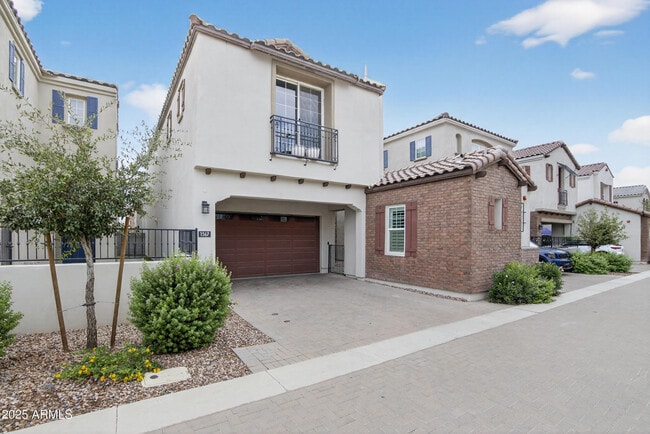Foto del edificio - 1567 E Shannon St