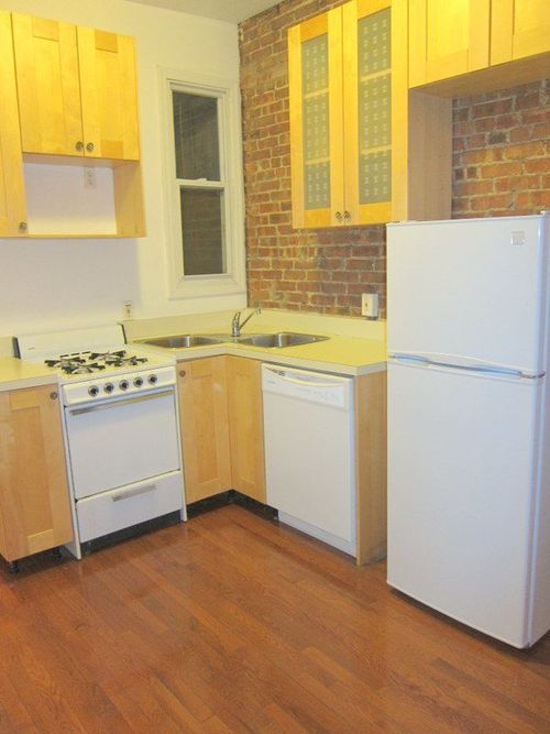 Foto del edificio - 521 E 85th St