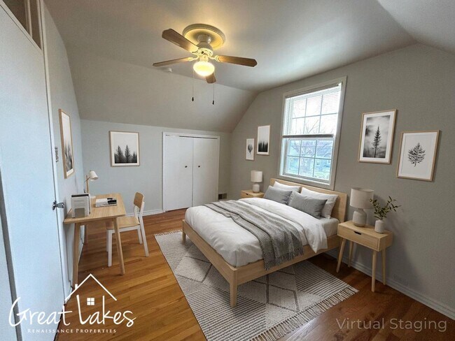 Building Photo - Charming 3 Bedroom 1.5 Bathroom Bungalow now available for rent!