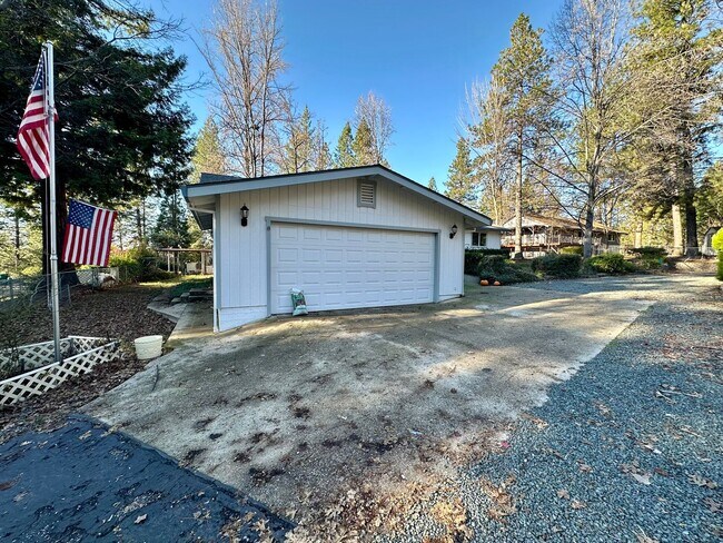 Foto del edificio - charming 3-bedroom, 2-bathroom