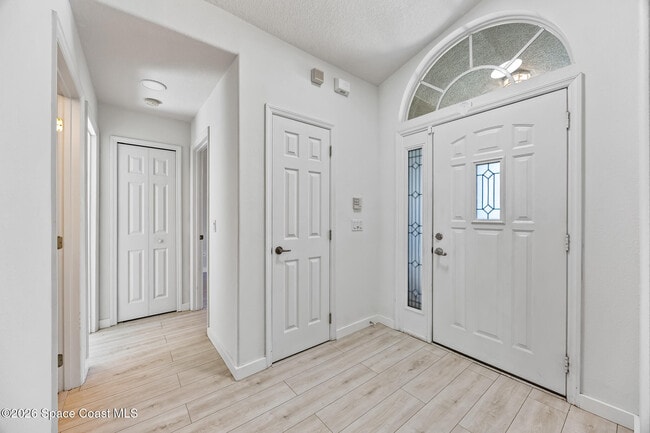 Building Photo - 1915 Worchester Way