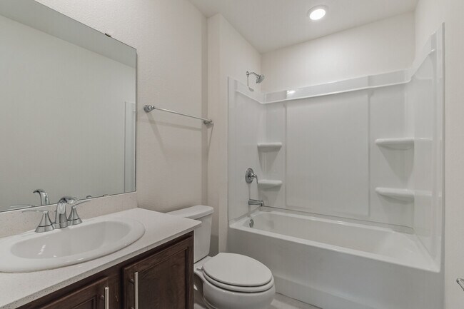 Building Photo - 6611