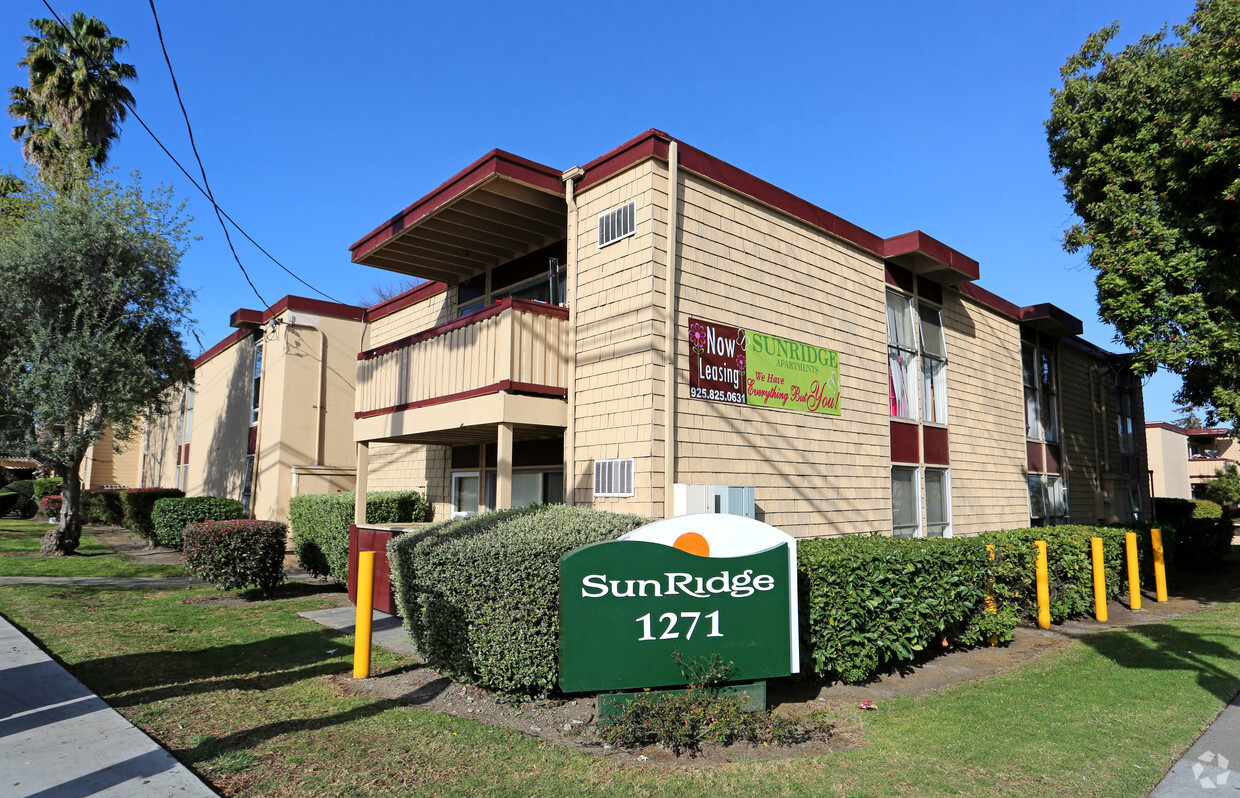 Primary Photo - Sun Ridge Apartments