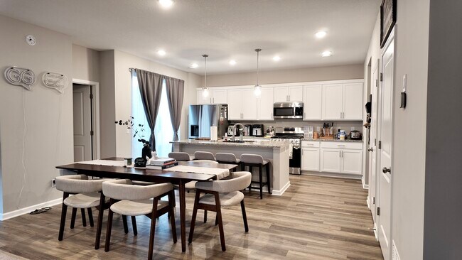 Foto del edificio - 1541 100th Ave NW