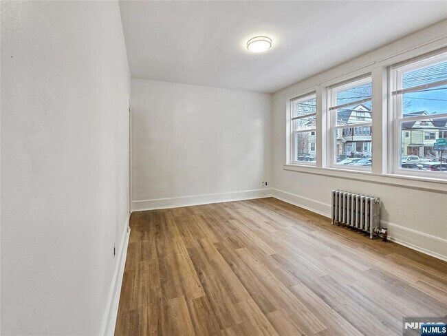 Foto del edificio - 367 Sanford Ave