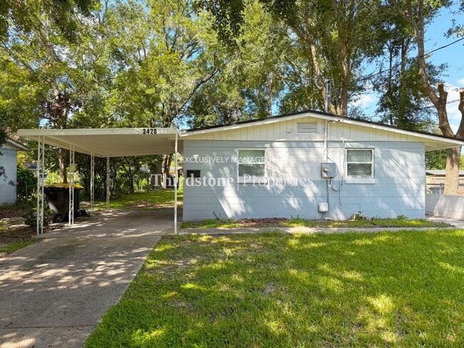 Photo - 2428 Miss Muffet Ln W House