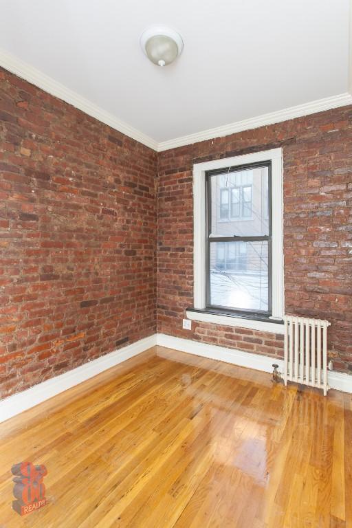 Building Photo - 410 E 13th St