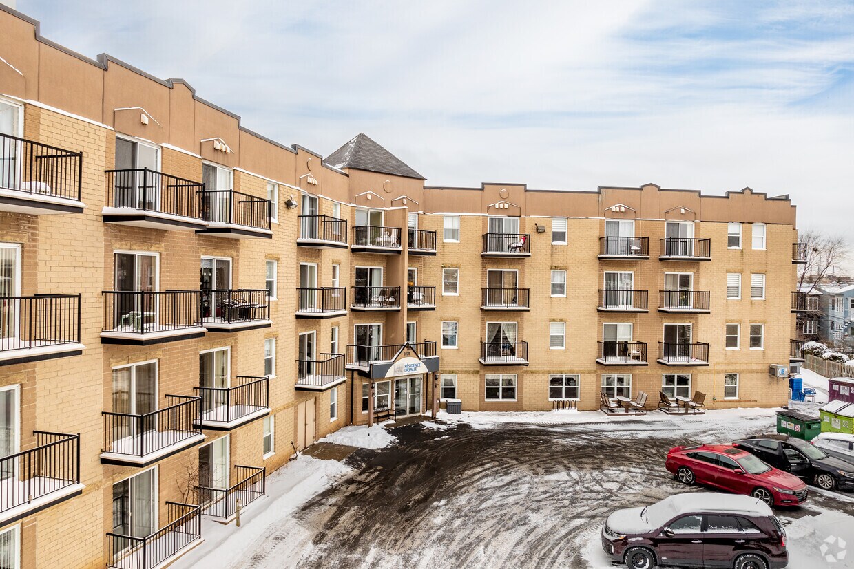 Building Photo - 1070 Shevchenko