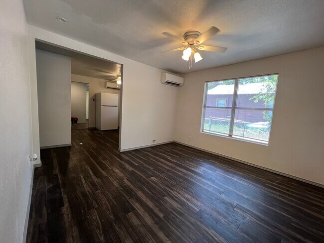 Living Room - 610 Williams St