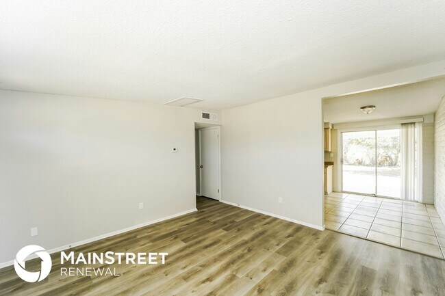Foto del edificio - 3232 E Stallion Ln