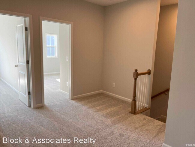 Foto del edificio - 3 br, 2.5 bath House - 3305 Oak Pass Drive
