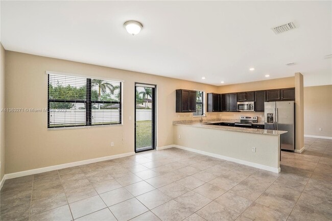 Foto del edificio - 2637 SE 1st St