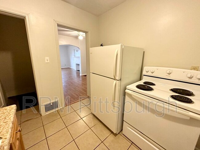 Building Photo - 1227 Stowe Ave
