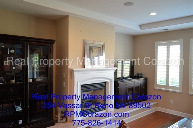 Building Photo - Live in this Spectacular Somersett Home