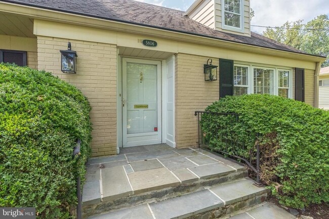 Foto del edificio - 5806 Conway Rd
