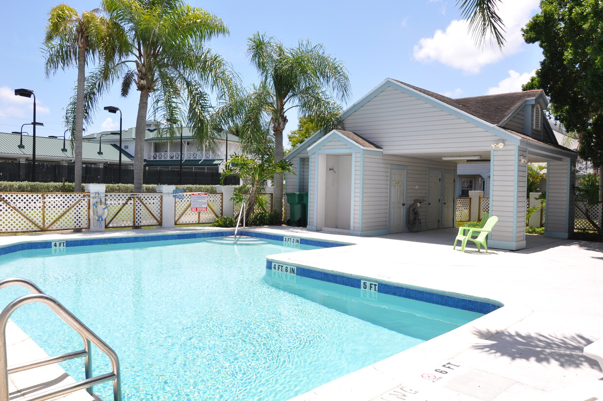 Foto principal - 201 Tradewinds Dr