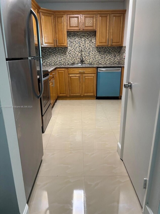 Foto principal - 14830 Naranja Lakes Blvd