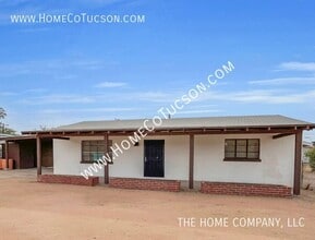 Building Photo - 833 W Jacinto St