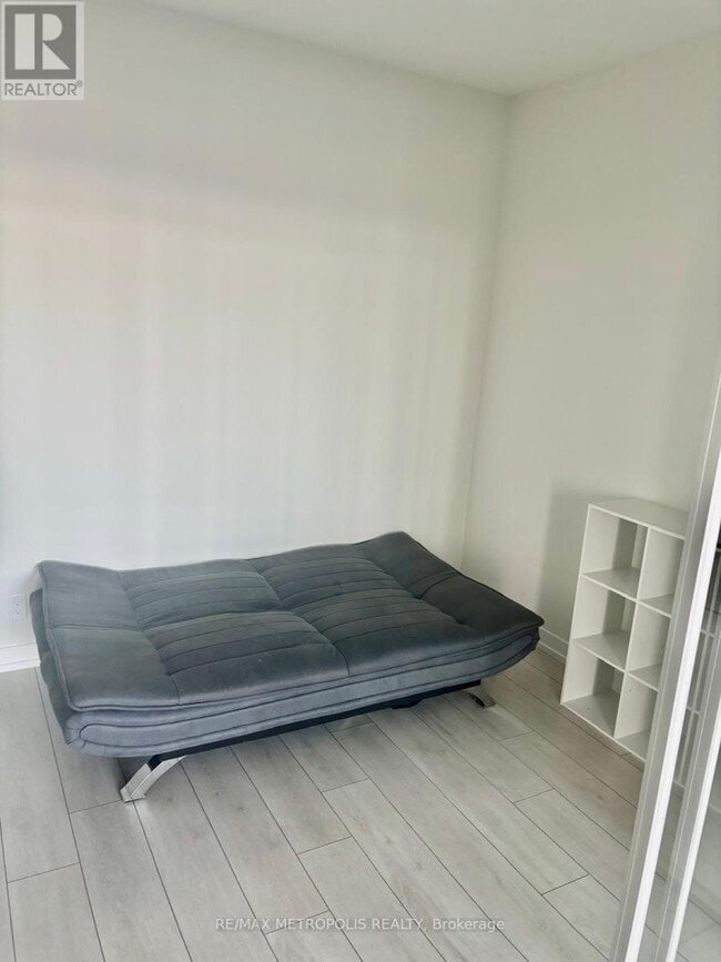 Building Photo - 5 Buttermill Ave.