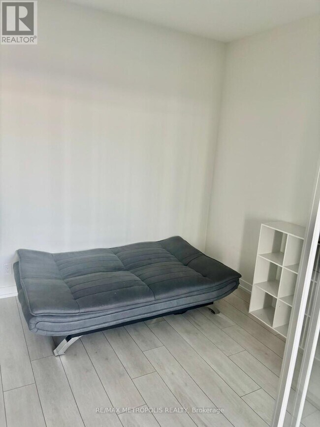 Photo du bâtiment - 5 Buttermill Ave.