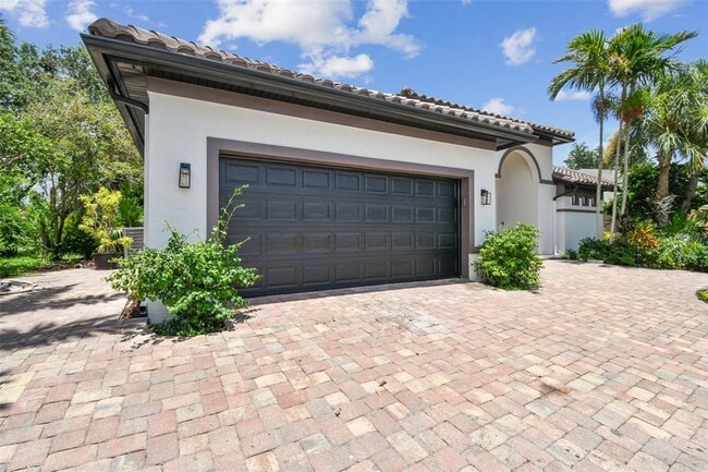 Building Photo - 13792 Long Lake Ln