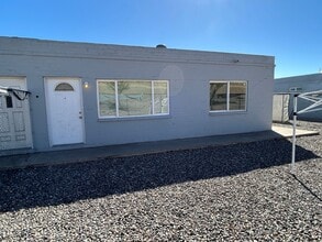 Building Photo - 1124 N 27th St
