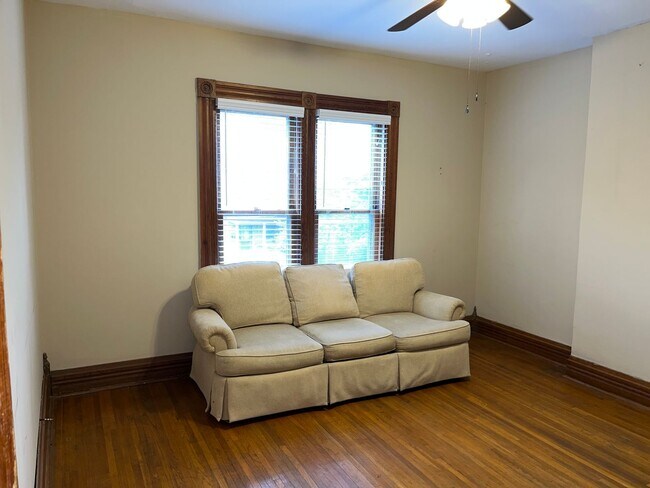 Foto del edificio - Muir - 308-308 1/2 Wilber Ave