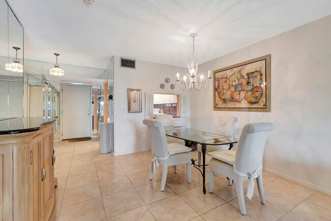 Building Photo - 3605 S Ocean Blvd
