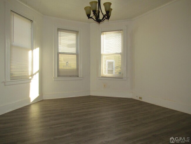 Foto del edificio - 106 N 3rd Ave