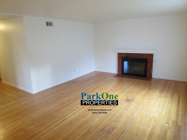 Foto del edificio - Cozy Larkey Park Rancher