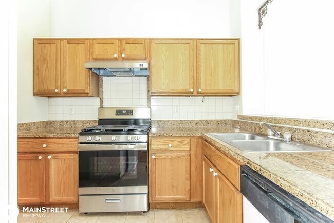 Building Photo - 2503 S Lance Ave