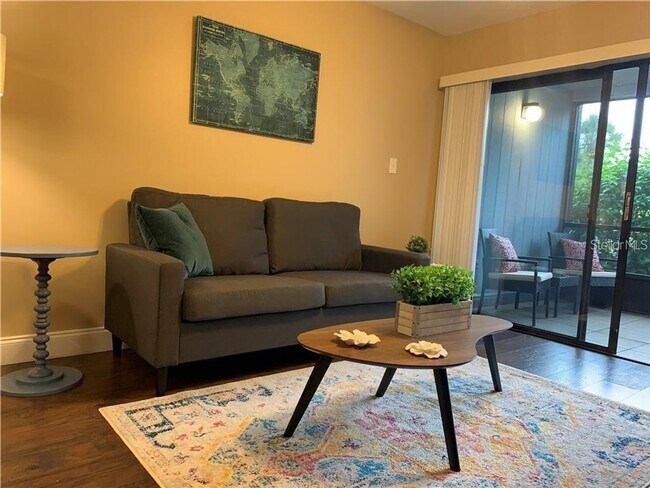 Building Photo - Southpointe Condo