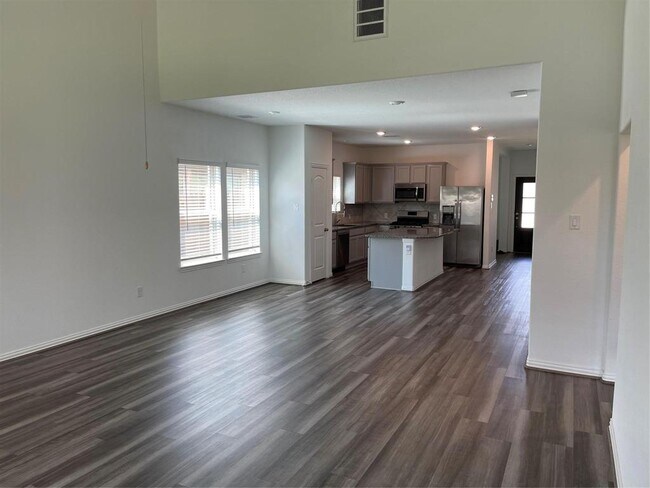 Foto del edificio - 9034 Beacon Mill Dr