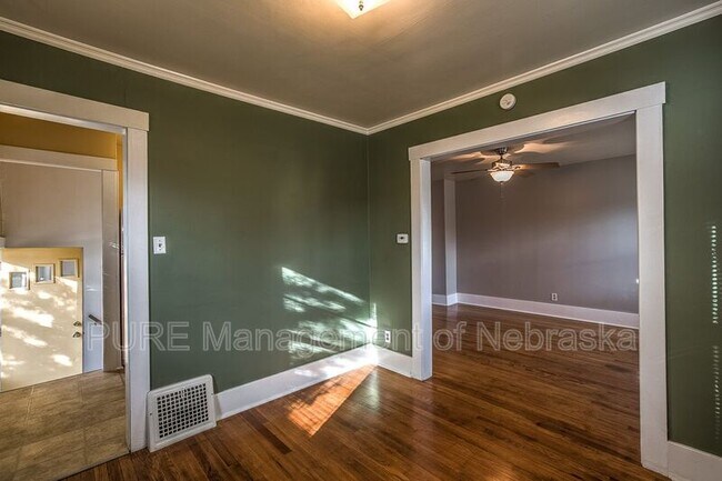 Building Photo - 994 S 50th St