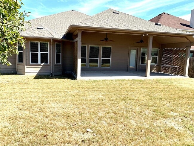 Building Photo - 1001 Emory Fields Cove